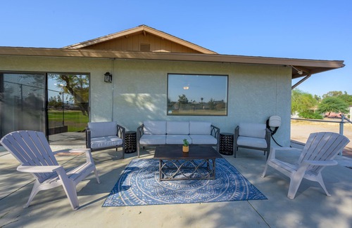 Bullhead City House | Golf course, modern 3 bdr home, King bed, longer stays welcome
