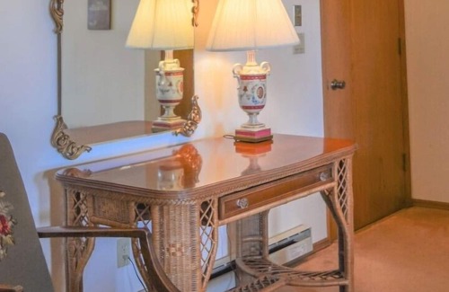Baileys Harbor Condo | Golf course views - Max Villa