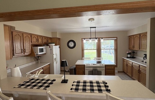 Apple River House | Golf Course Views & Family Fun – Large Apple Canyon Lake Vacation Home