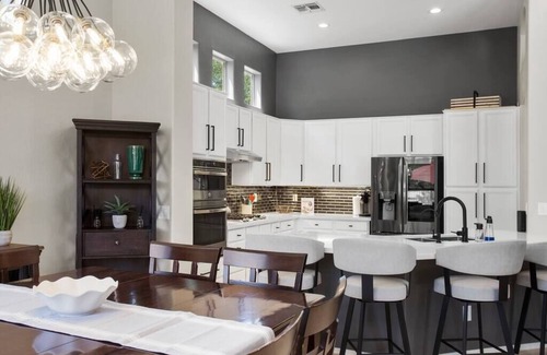 Desert Ridge House | Golf Course Villa! Saltwater Pool & Putting Green