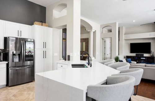 Desert Ridge House | Golf Course Villa! Saltwater Pool & Putting Green