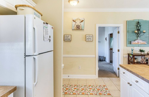 Little River Condo | Golf Getaway by Casino, Dolphin Cruises + Beach!