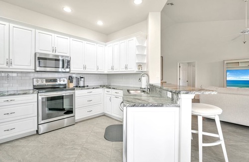 Tropical Cove House | Golf Green Lodge at Lexington CC Golf Village