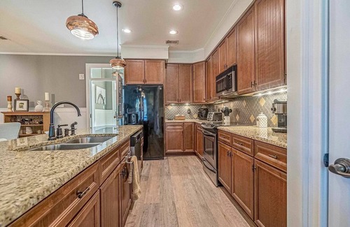 Murrells Inlet Condo | Golf Haven: Luxe 4-Bed Retreat Near Myrtle Beach