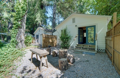 Cobb Cabin | Golf & Hike: Cobb Mountain Cabin in Scenic Forest!