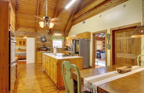 Gracewood Cabin | Golf + Hike: Nature Escape w/Sauna in Hephzibah