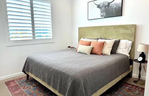 Camelback East House | Golf Hiking Don't miss out BOOK NOW