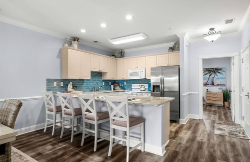 Central Myrtle Beach Condo | Golf & Sunshine - Spacious Condo Overlooking the Green