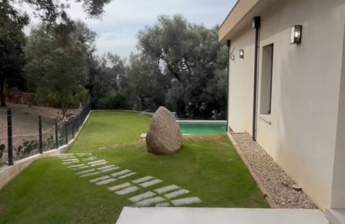 Olmeto House | Golf view house (2)