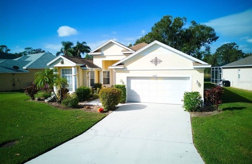 Ridgewood Lakes House | Golf View Stunning Sunsets 3 Bed 2 Bath Pool Villa