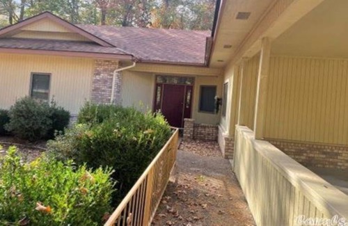 Hot Springs Village House | Golfer's Getaway! 4 BR/3 BA within the gates of Hot Springs Village!