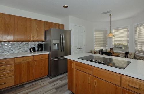 Oak Creek House | Golfer's Paradise on 7th Tee-Fantastic MT. Views-1600 feet-Spacious Comfortable!