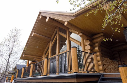 East Kootenay Cabin | Golfers and Families Wanted!4 BR Stemwinder Chalet! Summer 2025 Availability!