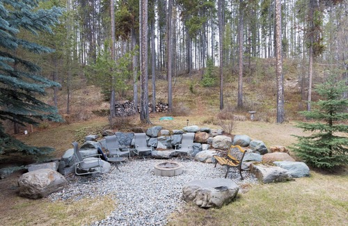 East Kootenay Cabin | Golfers and Families Wanted!4 BR Stemwinder Chalet! Summer 2025 Availability!