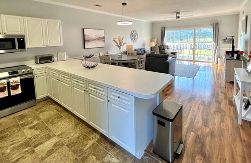 Central Myrtle Beach Apartment | Golfers' Paradise:Luxe Condo w/Stunning Golf Views