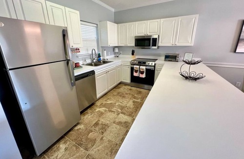 Central Myrtle Beach Apartment | Golfers' Paradise:Luxe Condo w/Stunning Golf Views