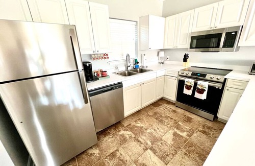 Central Myrtle Beach Apartment | Golfers' Paradise:Luxe Condo w/Stunning Golf Views
