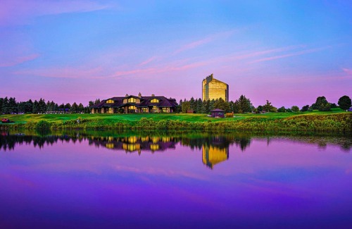 Acme House | Golfing, Equestrian Shows, Sunsets & Kid Friendly!