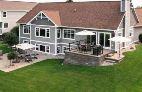 Acme House | Golfing, Equestrian Shows, Sunsets & Kid Friendly!