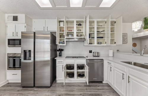Euless Villa | Golfing Near the Pool - Near AT&T Stadium & DFW