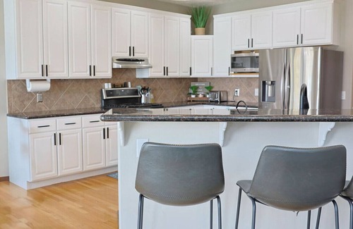 Omaha House | Golfside Oasis, Sleeps 22! Gym