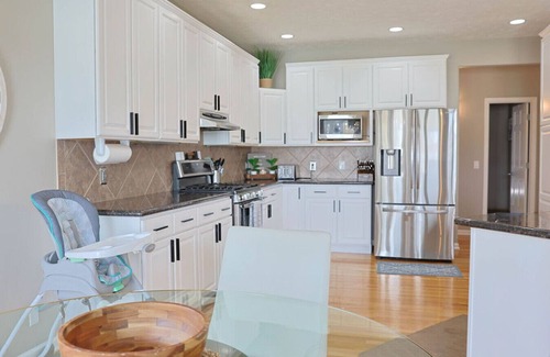 Omaha House | Golfside Oasis, Sleeps 22! Gym