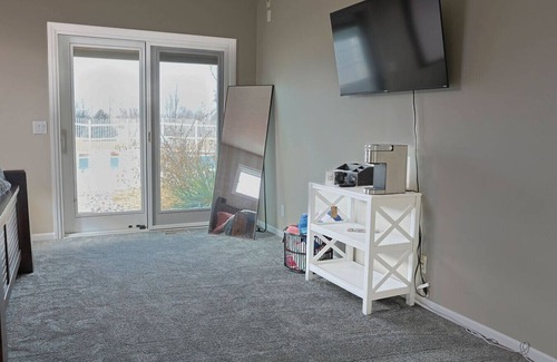 Omaha House | Golfside Oasis, Sleeps 22! Gym