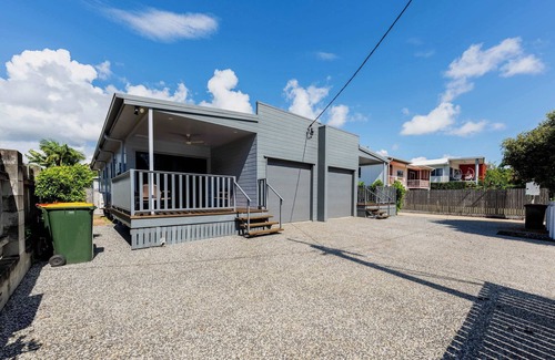 Rosslea Apartment | Golfview Retreat Summ
