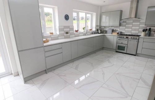 Little Haven Cottage | GOLYGFA HAFAN, pet friendly, country holiday cottage in Little Haven