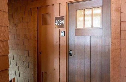 Truckee Condo | Gondola Lookout in Northstar