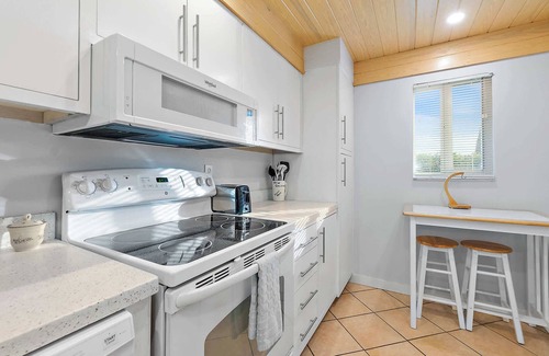 St. Augustine Beach Condo | Gone Coastal l Ground Floor Condo l Steps to Beach