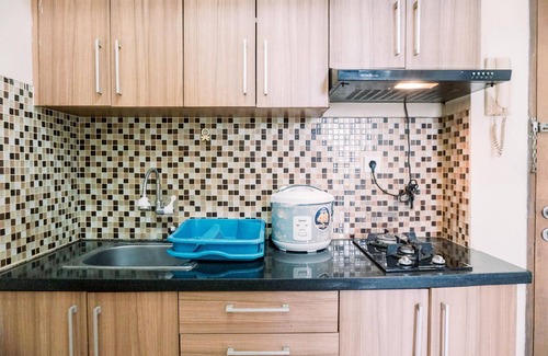 Old Jakarta Apartment | Good Deal And Homey 1Br Maple Park Sunter Apartment