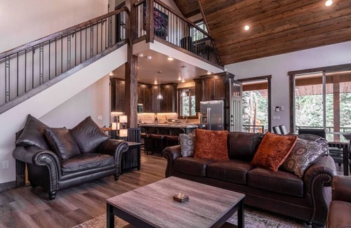 Meadow View Heights Apartment | Good Karma Cabin - Luxury Mountain Retreat