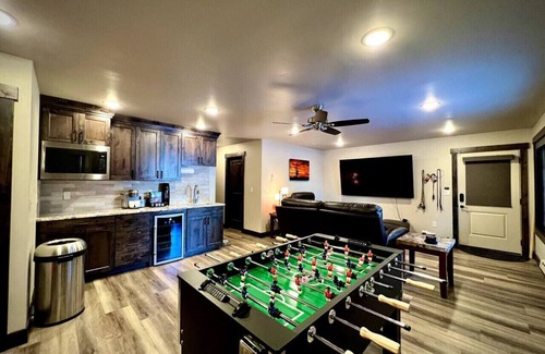 Meadow View Heights Apartment | Good Karma Cabin - Luxury Mountain Retreat