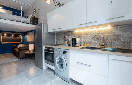 Villette Gare Apartment | Good Night Inn Lyon