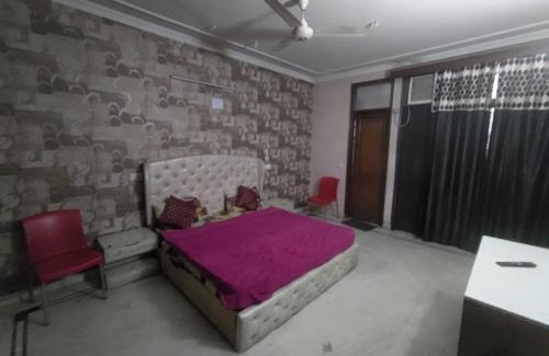 Malviya Nagar Apartment | Good place for parties and stays