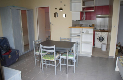 La Rochelle Apartment | Good rent