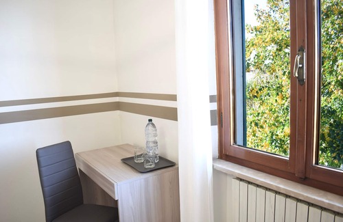 Pisa Apartment | Good Vibes Double Room