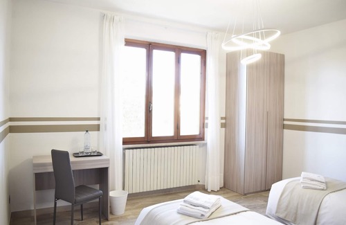 Pisa Apartment | Good Vibes Double Room