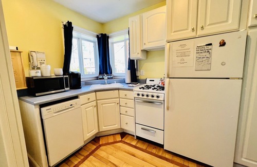 New Buffalo Apartment | Goodrich Studio King Size with Jacuzzi