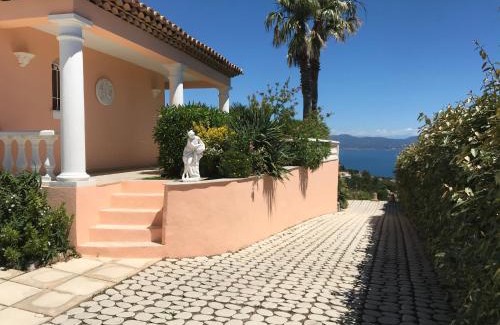 Les Issambres House | Goonie Lodge