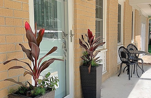 Goose Creek House | Goose Creek Cutie 4 bedrooms- downtown,beaches, Summerville, naval