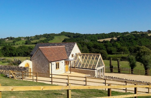 North Perrott Cottage | Goose Run Cottage is hidden away on a beautiful 70-acre private family estate.