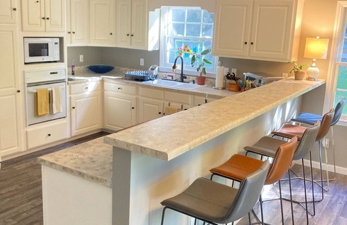 Franklin House | Gooseberry House- 3 Bd/2.5Ba just minutes from Standing Indian/Appalachian Trail