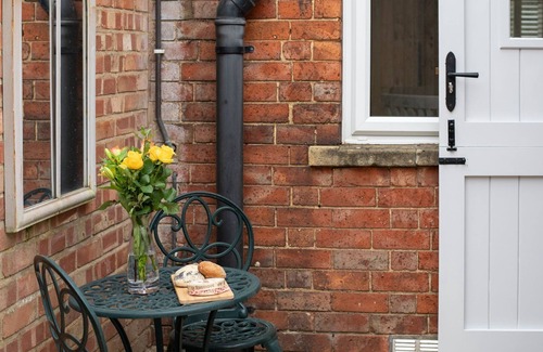 Chipping Campden Cottage | Gordon Cottage - sleeps 4 guests in 2 bedrooms