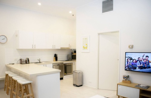 Chinatown Apartment | Gordon Place 51