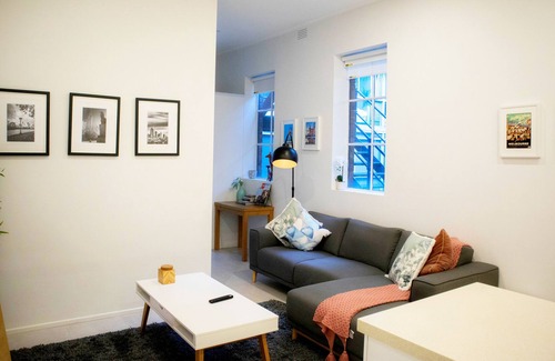 Chinatown Apartment | Gordon Place 51