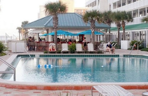Ortona Park Condo | Gorgeous 1 bdrm private balcony full kitchen direct oceanfront