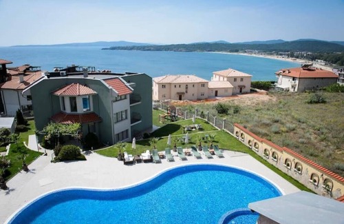 Ravna Gora Apartment | Gorgeous, 1 Bed Apt, Sea Views.