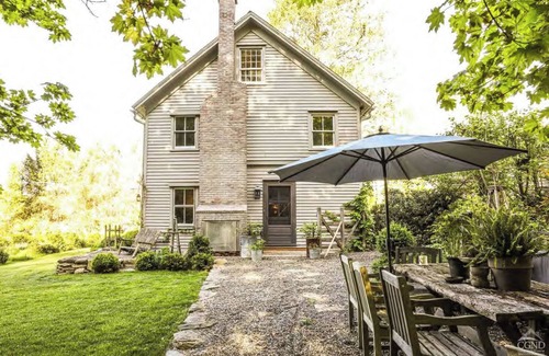 Wingdale House | Gorgeous 1822 Farmhouse and gardens, featured in Better Homes & Gardens Magazine